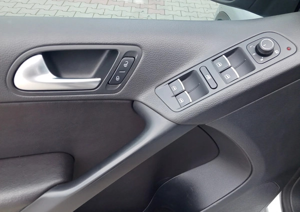 Volkswagen Tiguan cena 67989 przebieg: 166000, rok produkcji 2017 z Kraków małe 254